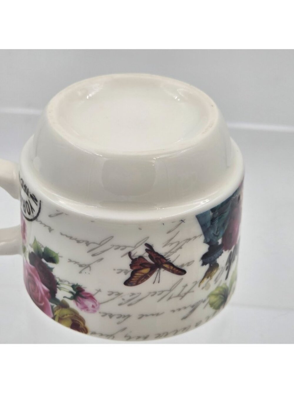 New York City Skyline Set of 4 Stacking Porcelain Mugs with a Metal Rack - Picture 12 of 12